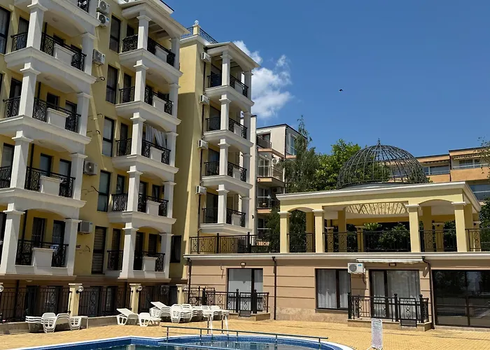 Vp Morski Briag 公寓 *